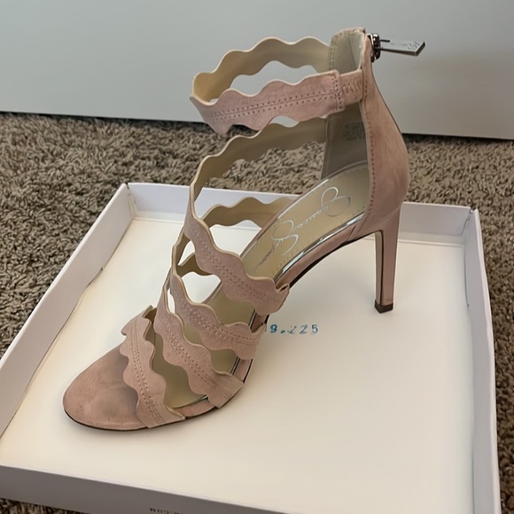 Jessica Simpson heels, blush pink, thin heel, 3 inch heel, worn once, size 7.5 - Picture 4 of 11